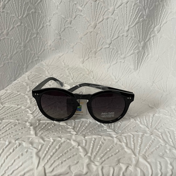 Sunglasses - Picture 3 of 3